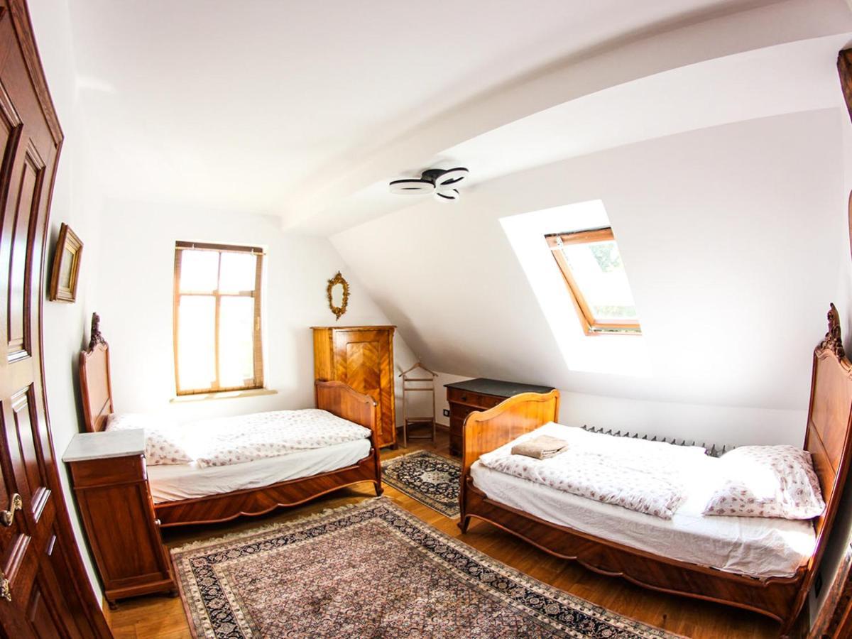 Dwor Gogolewo Nad Warta Bed & Breakfast Ksiaz Wielkopolski ภายนอก รูปภาพ