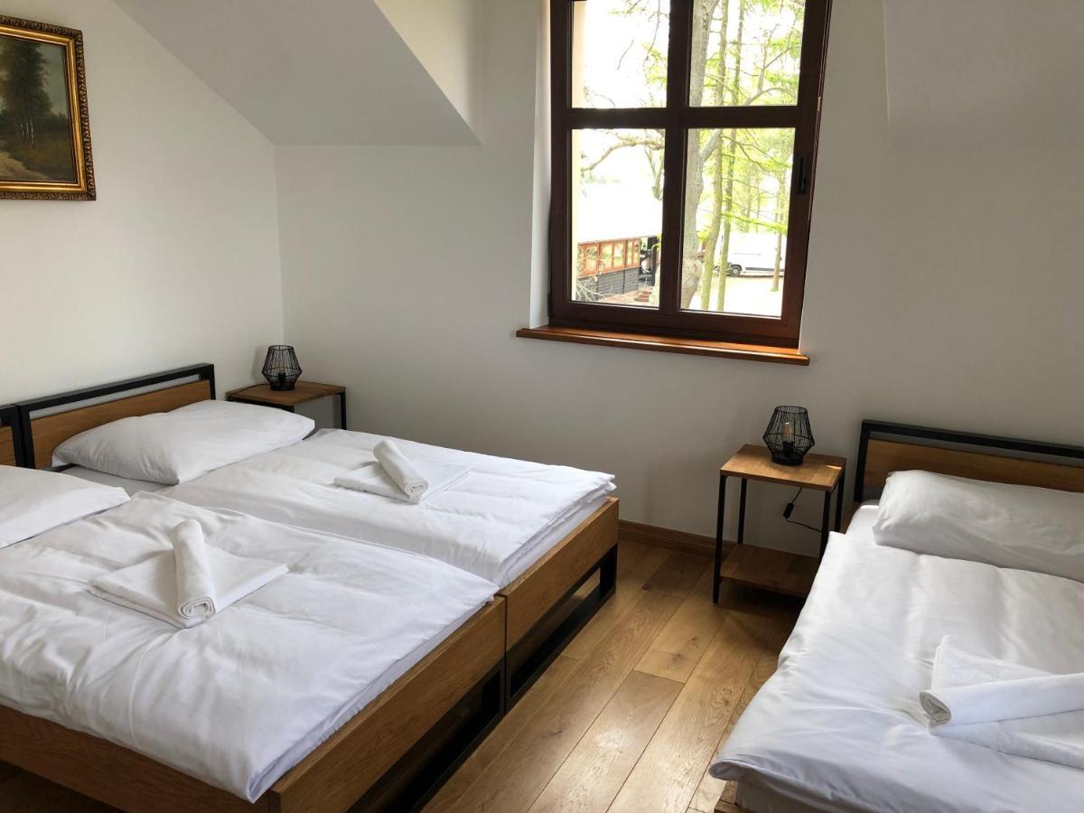 Dwor Gogolewo Nad Warta Bed & Breakfast Ksiaz Wielkopolski ภายนอก รูปภาพ