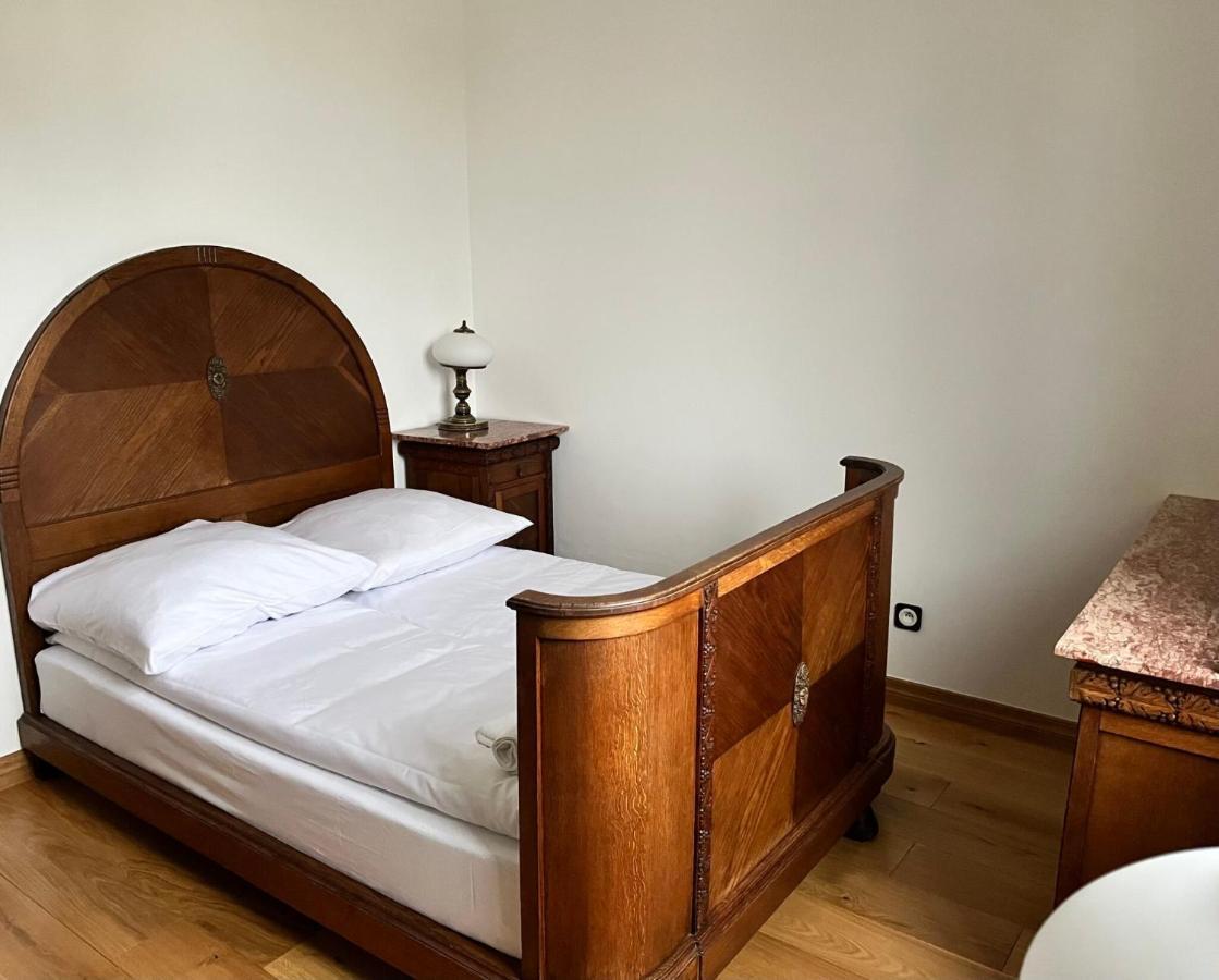 Dwor Gogolewo Nad Warta Bed & Breakfast Ksiaz Wielkopolski ภายนอก รูปภาพ