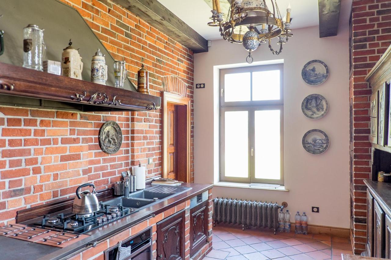 Dwor Gogolewo Nad Warta Bed & Breakfast Ksiaz Wielkopolski ภายนอก รูปภาพ