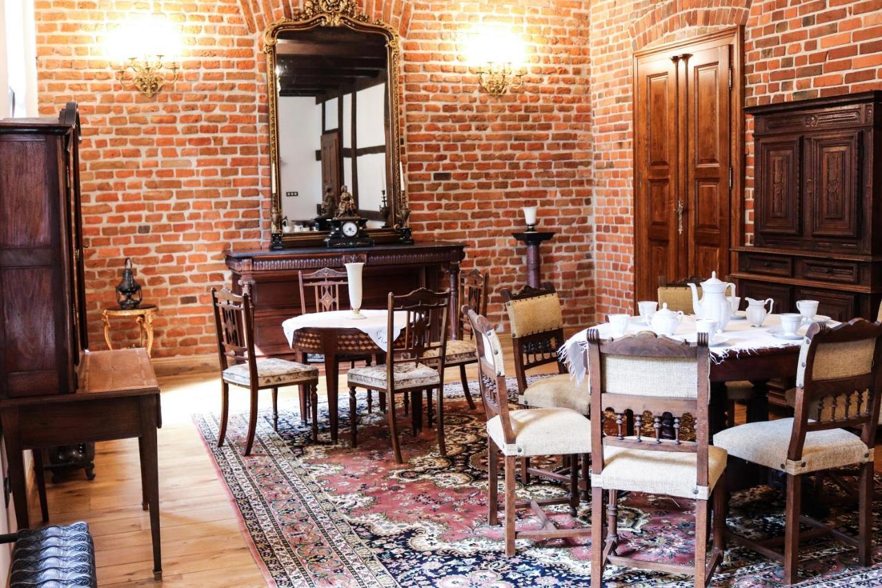 Dwor Gogolewo Nad Warta Bed & Breakfast Ksiaz Wielkopolski ภายนอก รูปภาพ