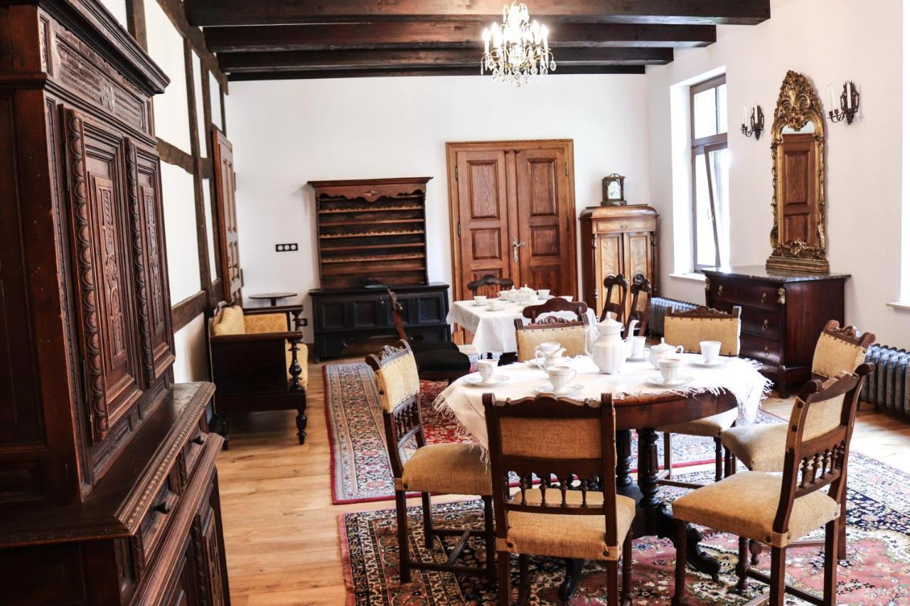 Dwor Gogolewo Nad Warta Bed & Breakfast Ksiaz Wielkopolski ภายนอก รูปภาพ