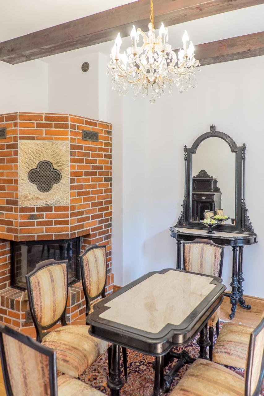 Dwor Gogolewo Nad Warta Bed & Breakfast Ksiaz Wielkopolski ภายนอก รูปภาพ